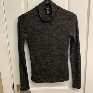 NWT FOREVER 21 CHARCOAL SWEATER SZ S/PETITE